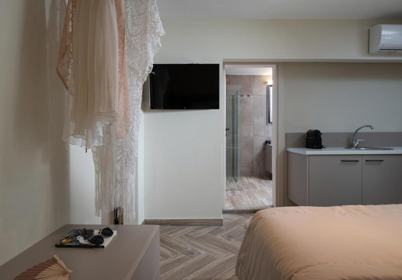 Olenia Luxury Apartments 1 Neos Marmaras Exterior photo